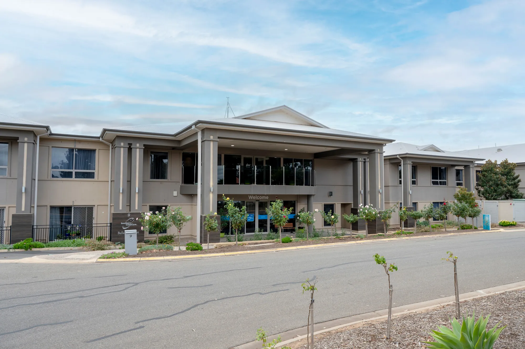 Bellevue Court front of building