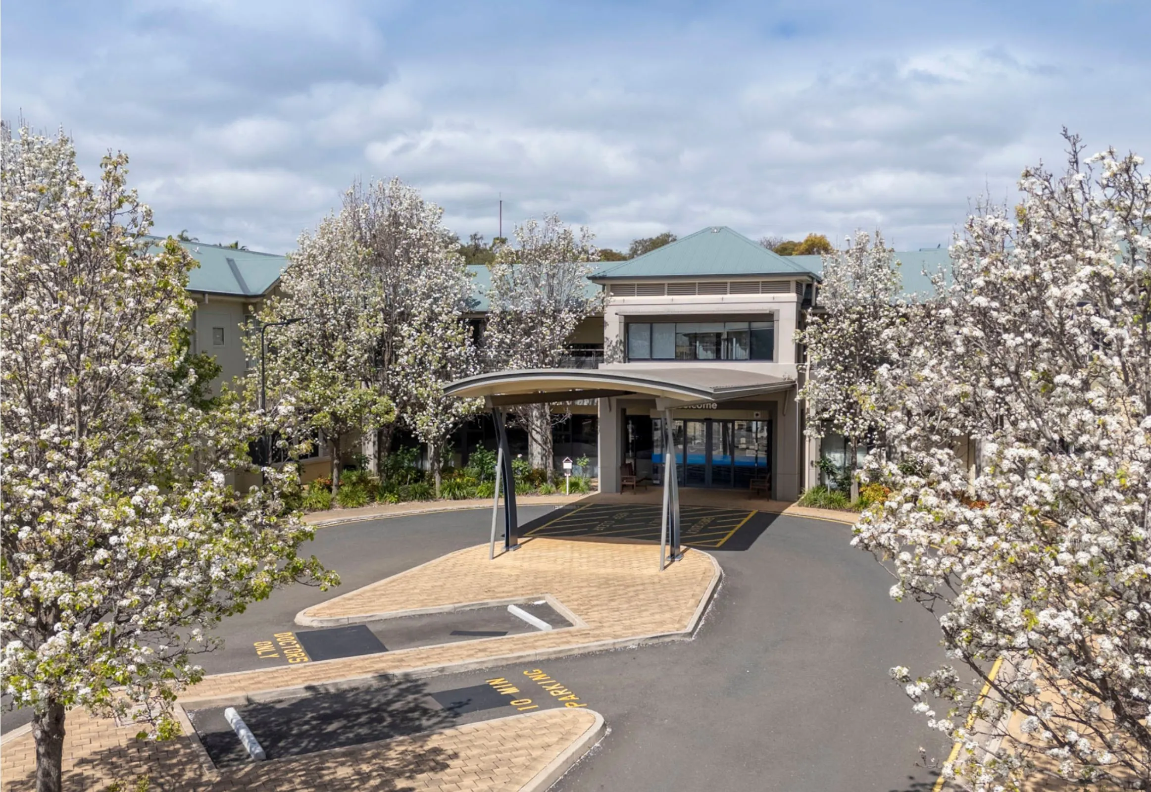 Exterior of Onkaparinga Lodge