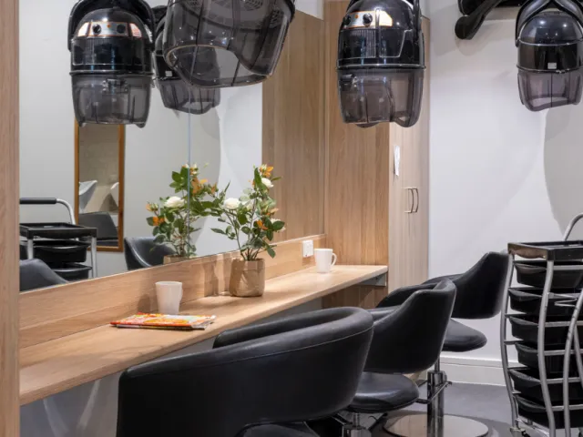 Hairdresser At Oakfield Lodge Residential Care