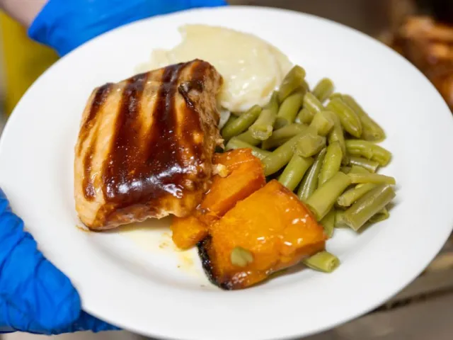 Hot meals 