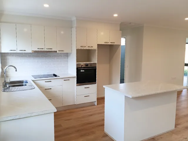 St Thomas Unit 15 Kitchen 