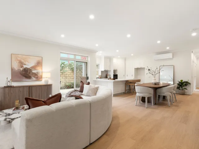 Lounge room unit 29