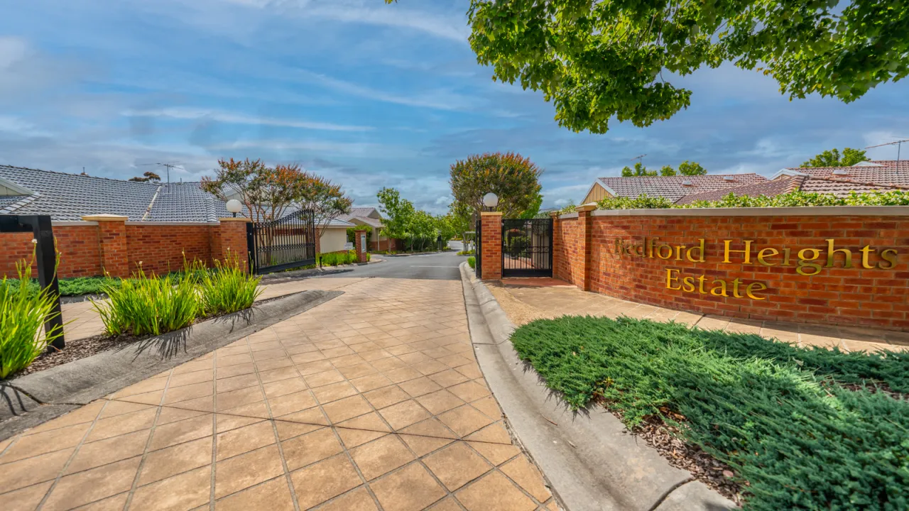 Entry To Bedford Heights Estate Retirement Estate