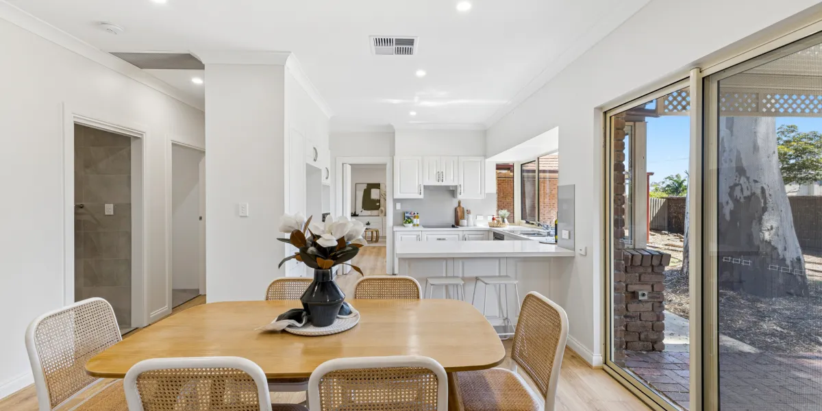 Wattle Grove Villa 5 Dining Room