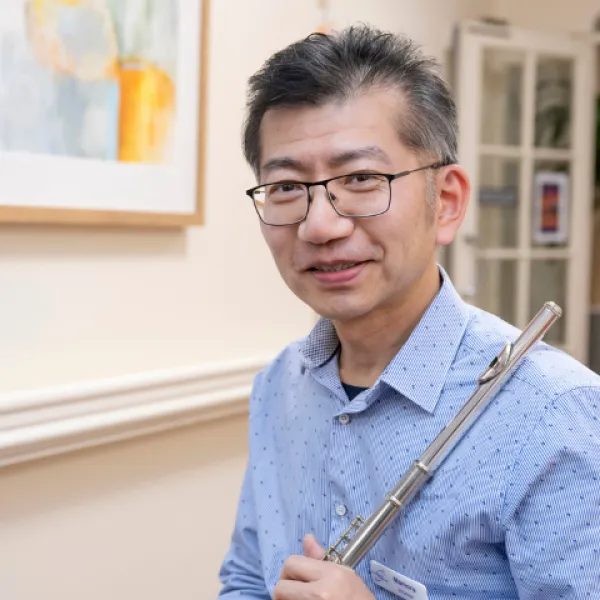 Image for Musical volunteer makes our residents’ hearts sing