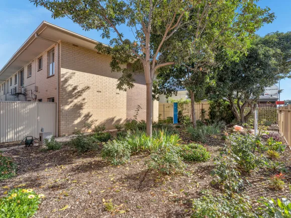 Retirement_Living_Hawthorn_Southern_Cross_Care_outdoor