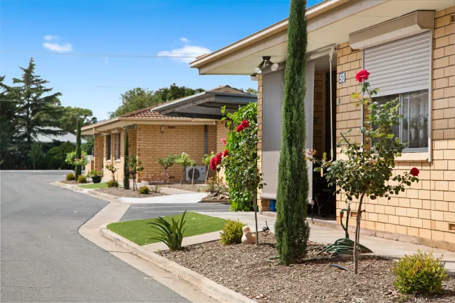 Retirement_Living_Ogrady_Southern_Cross_Care_outdoor