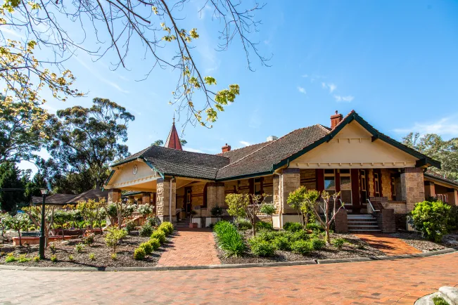 Retirement_Living_Wattle_Grove_Southern_Cross_Care_outdoor
