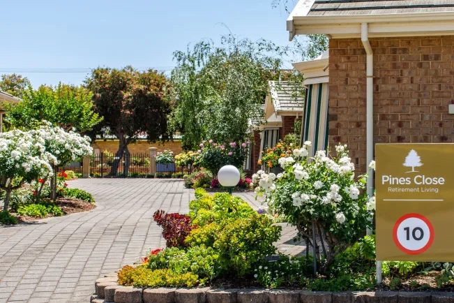 Southern-Cross-Care-Pines-Close-Retirement-Living