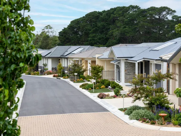Hero shot Oakfield rise com page