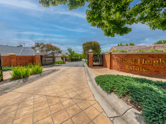 Entry To Bedford Heights Estate Retirement Estate