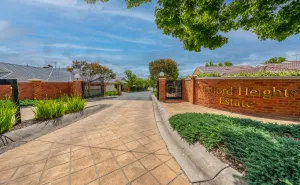 Entry To Bedford Heights Estate Retirement Estate